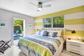 3bed 2bath with pool, 5 min. walk to food and fun
